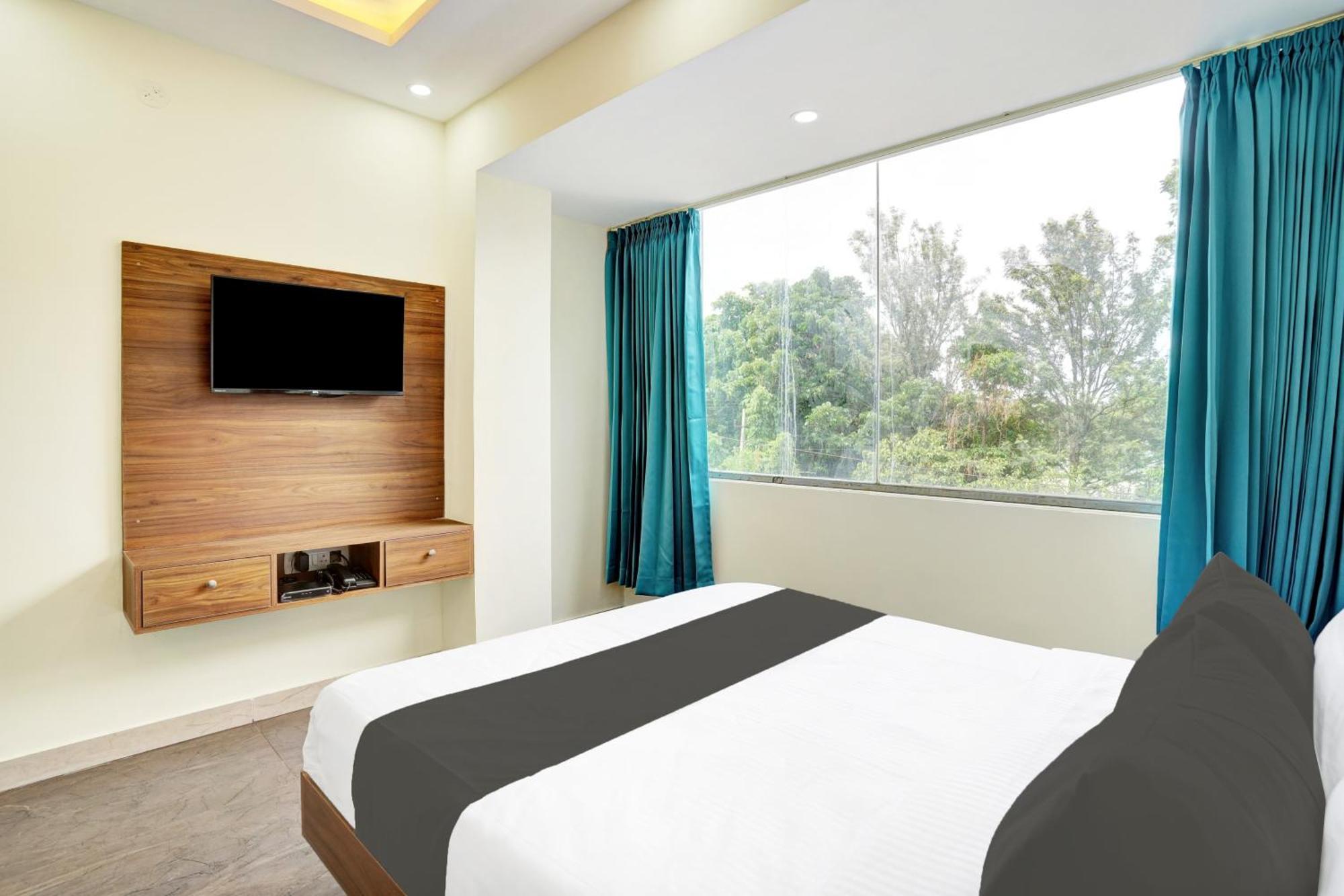 Hotel O Gayathri Metro Deluxe Бенґалуру Екстер'єр фото