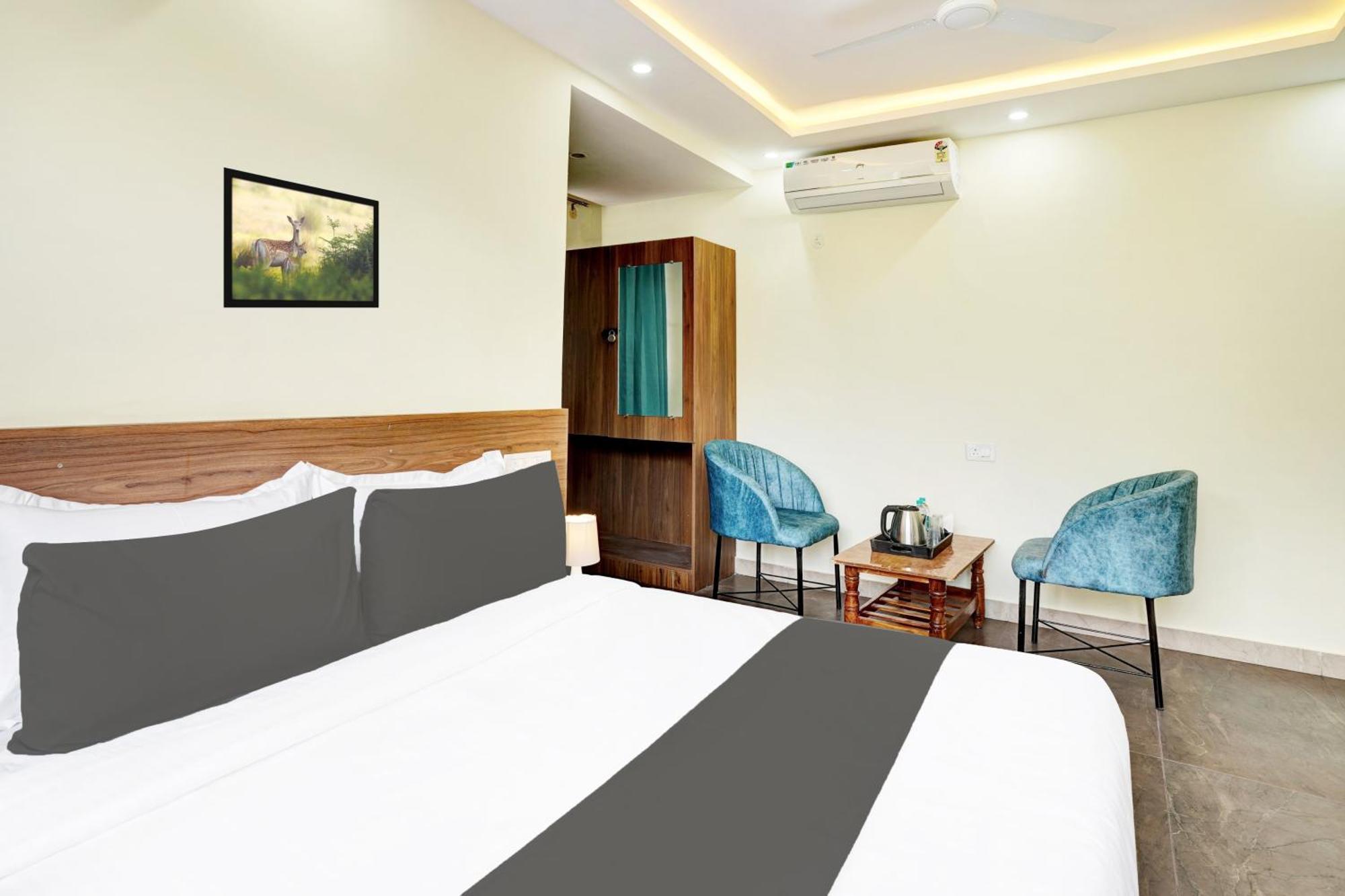 Hotel O Gayathri Metro Deluxe Бенґалуру Екстер'єр фото