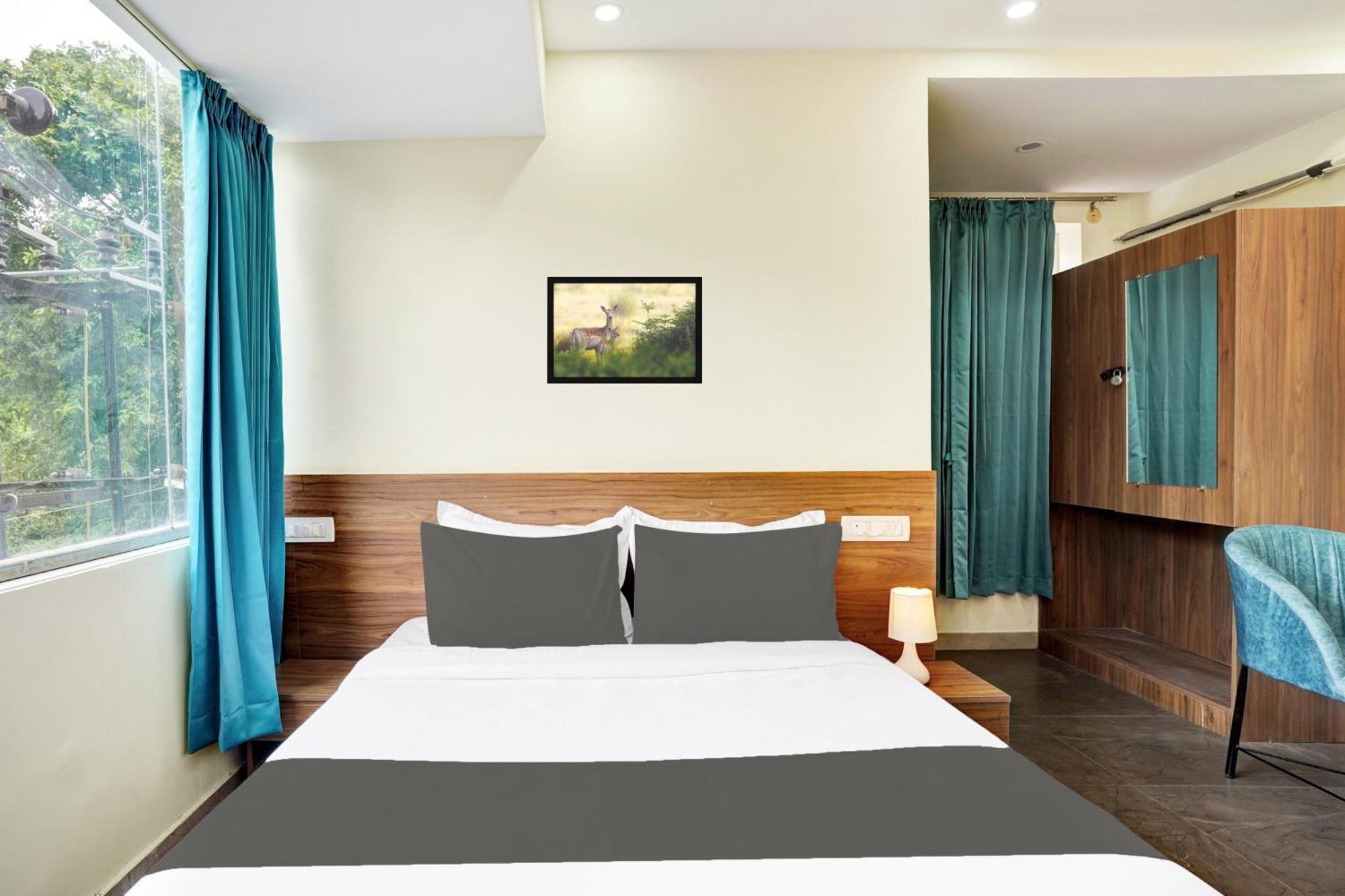 Hotel O Gayathri Metro Deluxe Бенґалуру Екстер'єр фото
